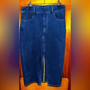 NWT Halara jean skirt | Size Large, comfy & stretchy!